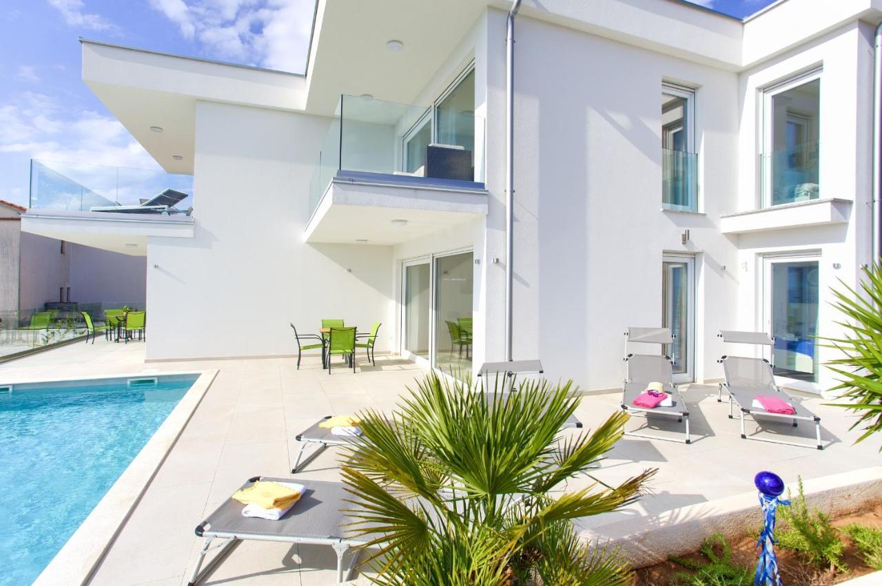 Villa Helines***** Linardići Exterior foto